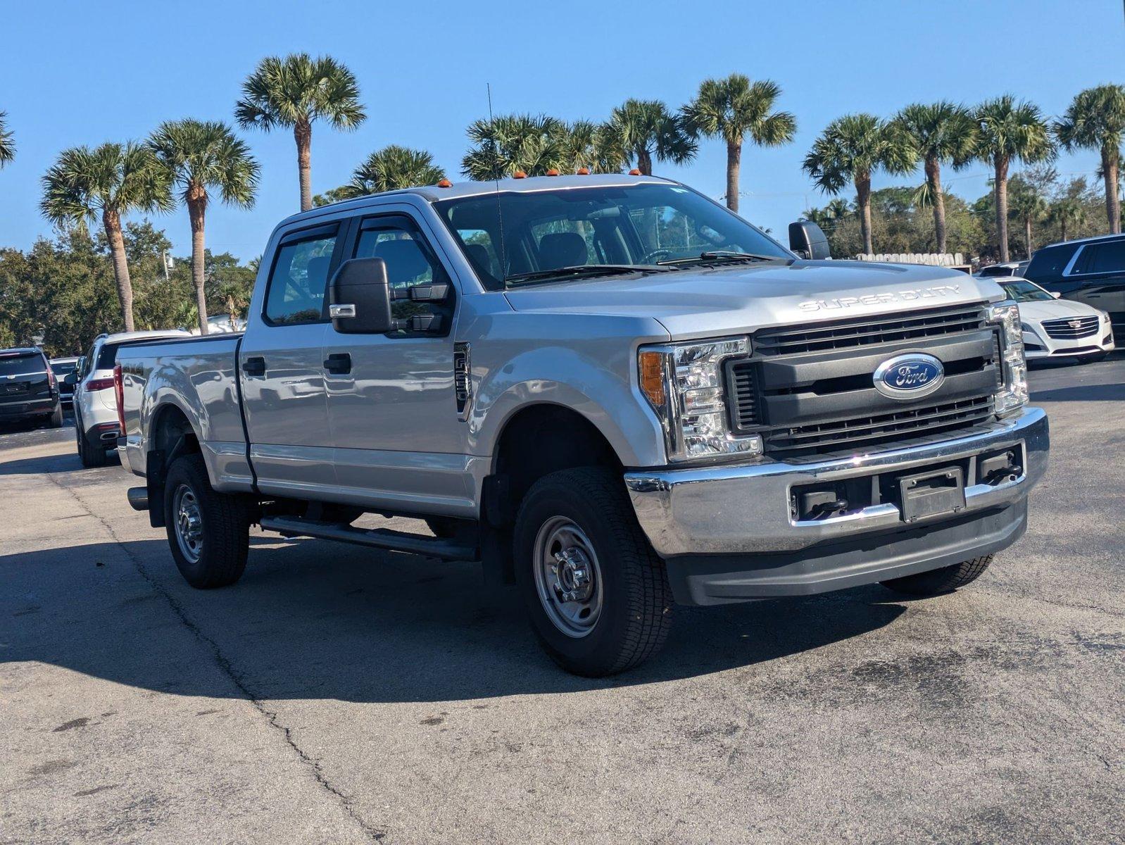 2017 Ford Super Duty F-250 SRW Vehicle Photo in WEST PALM BEACH, FL 33407-3296