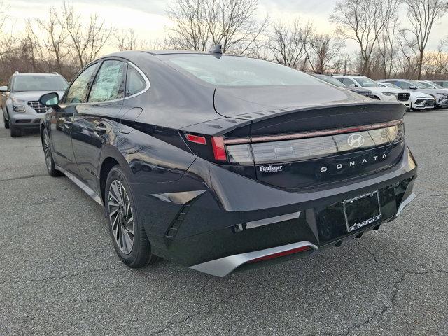 2025 Hyundai SONATA Hybrid Vehicle Photo in Harrisburg, PA 17111