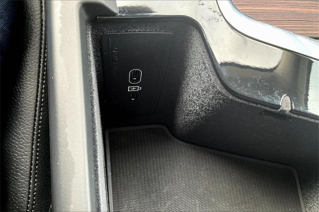2022 Volvo XC60 Recharge Plug-In Hybrid Vehicle Photo in Houston, TX 77007