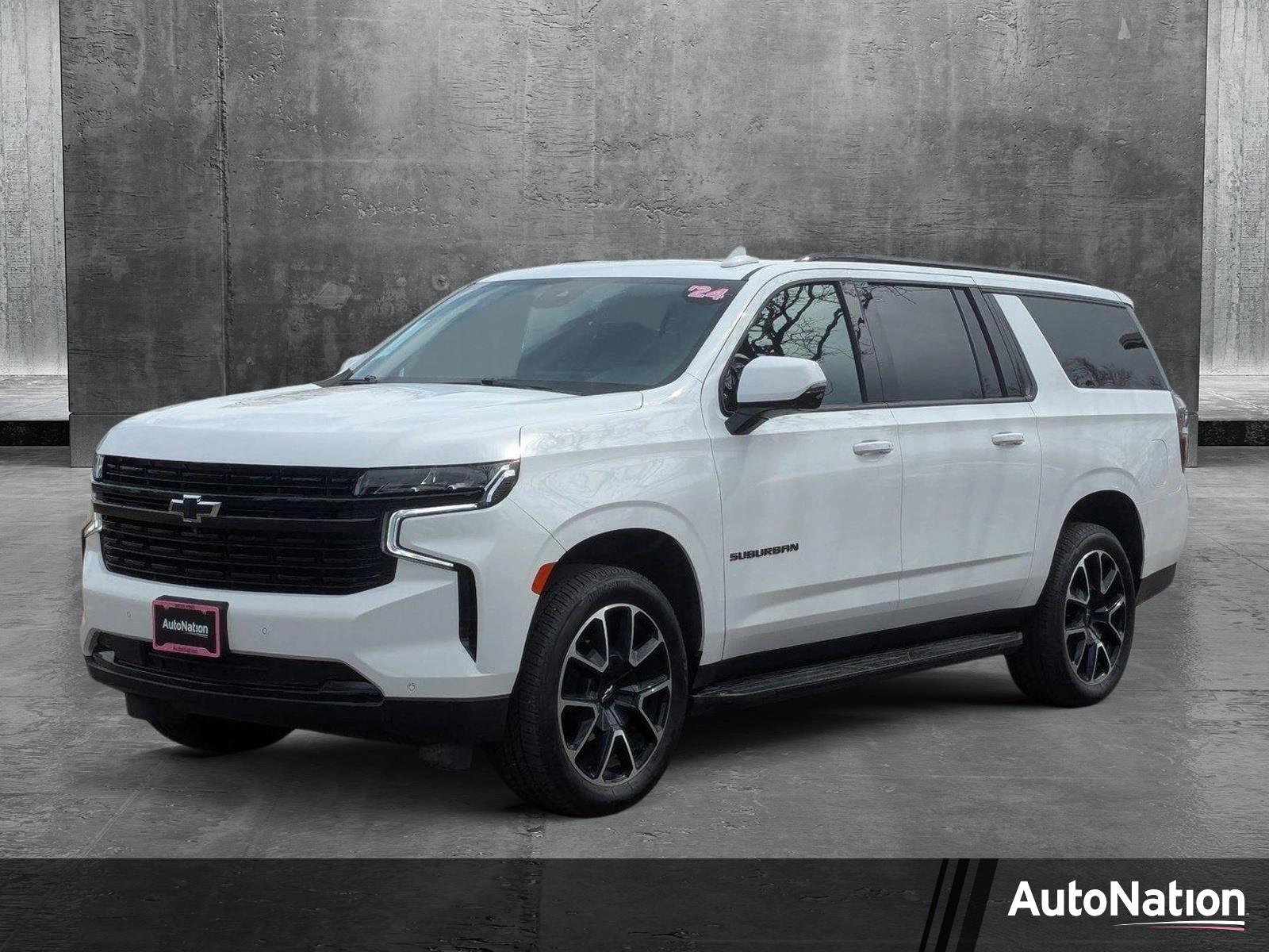 2024 Chevrolet Suburban Vehicle Photo in LONE TREE, CO 80124-2750