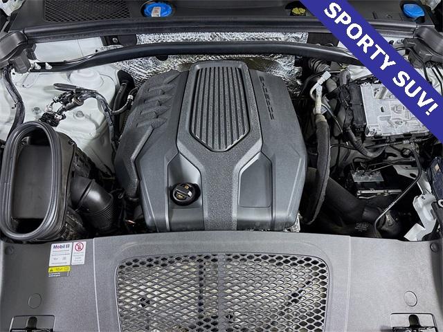 2022 Porsche Macan Vehicle Photo in Puyallup, WA 98371