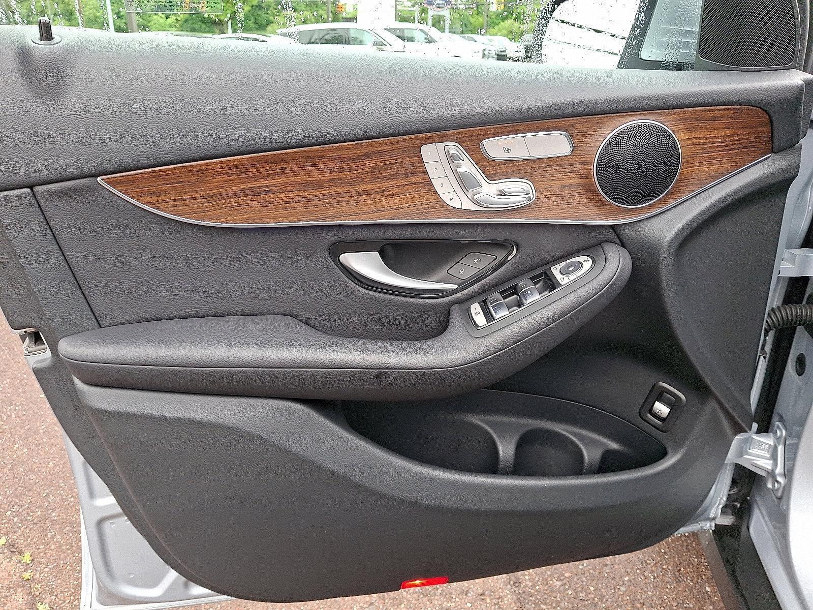 2022 Mercedes-Benz GLC Vehicle Photo in Willow Grove, PA 19090