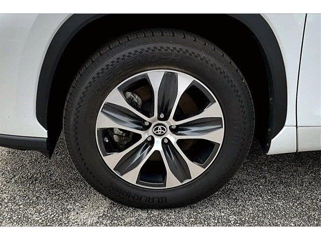 2023 Toyota Highlander Vehicle Photo in San Antonio, TX 78230