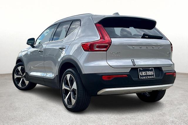 2025 Volvo XC40 Vehicle Photo in Houston, TX 77007