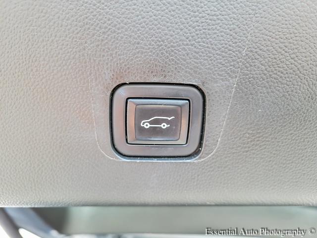 2021 Chevrolet Traverse Vehicle Photo in OAK LAWN, IL 60453-2517