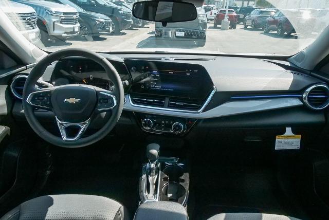 2025 Chevrolet Trax Vehicle Photo in VENTURA, CA 93003-8585