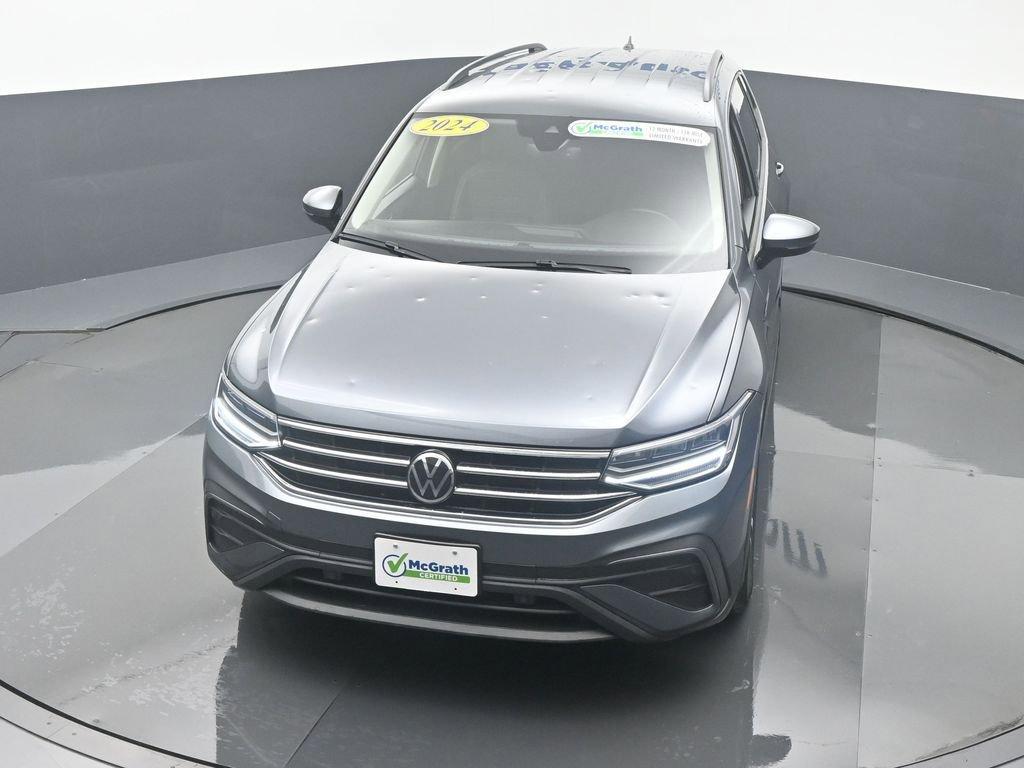 2024 Volkswagen Tiguan Vehicle Photo in Marion, IA 52302
