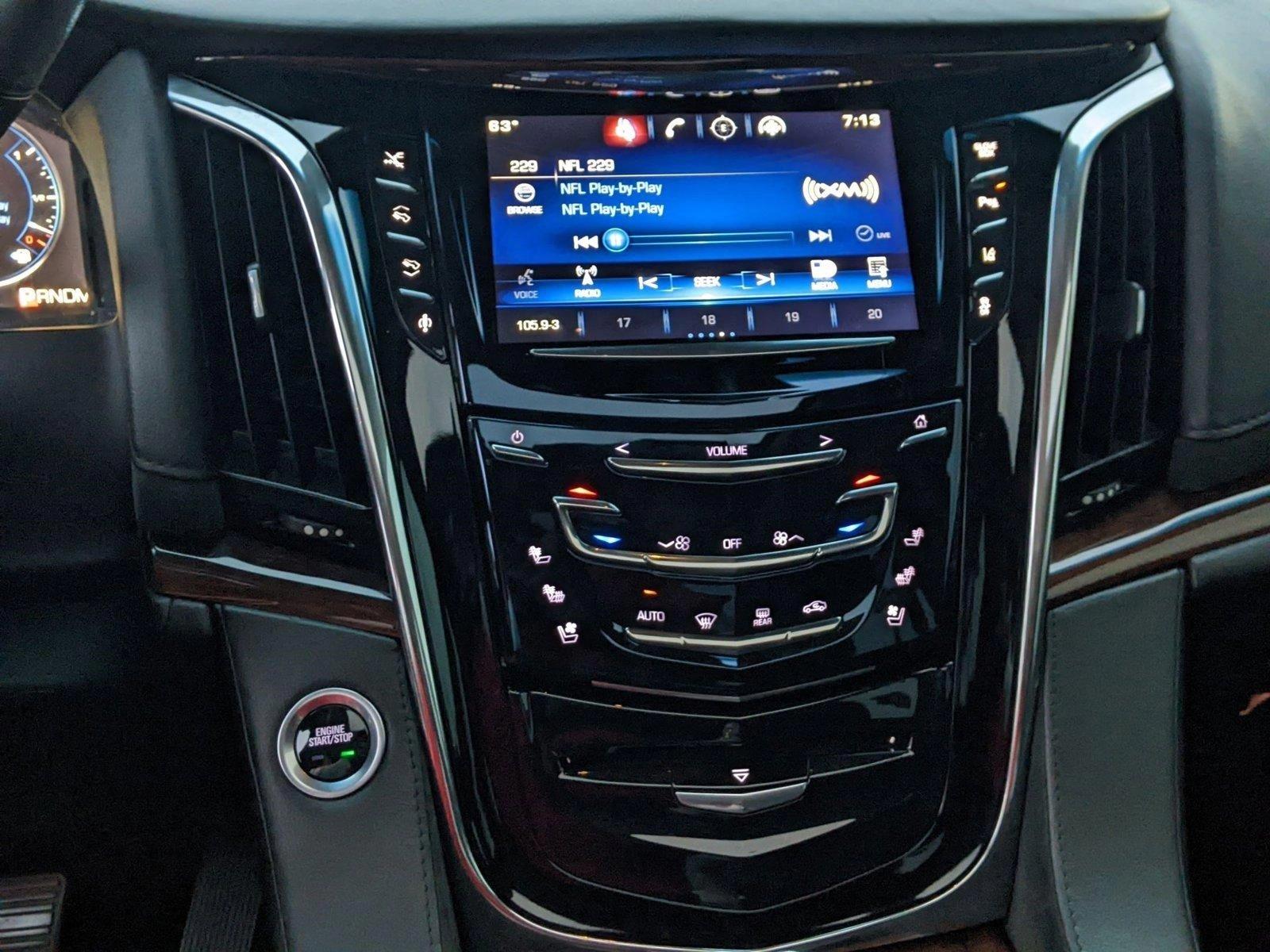 2015 Cadillac Escalade Vehicle Photo in PEMBROKE PINES, FL 33024-6534