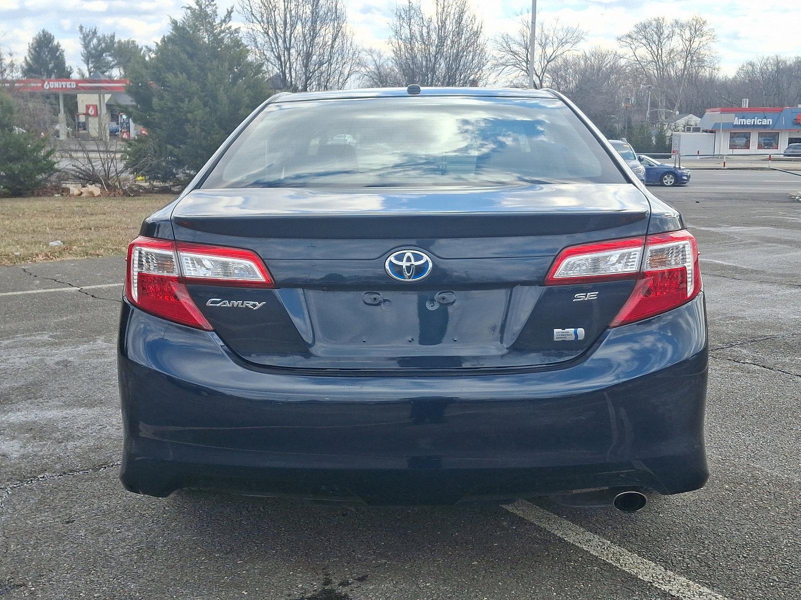 2014 Toyota Camry Hybrid Vehicle Photo in Trevose, PA 19053