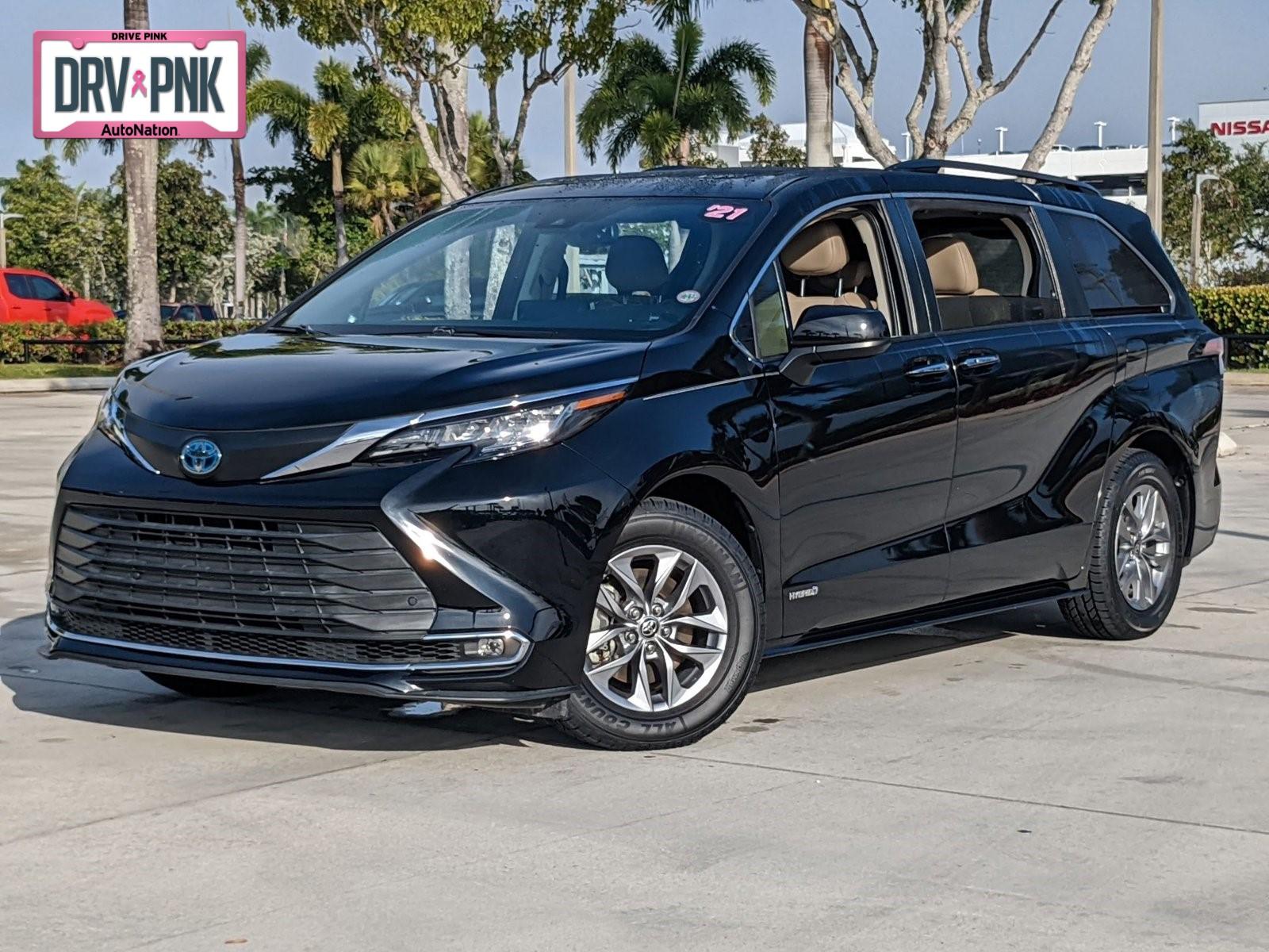 2021 Toyota Sienna Vehicle Photo in Davie, FL 33331