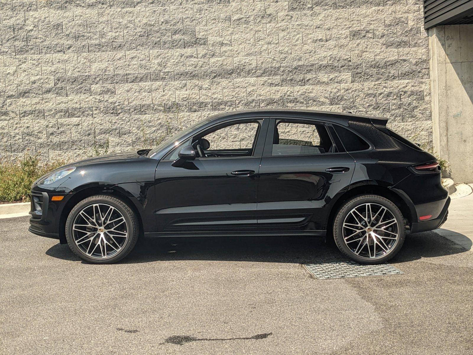 2024 Porsche Macan Vehicle Photo in Towson, MD 21204