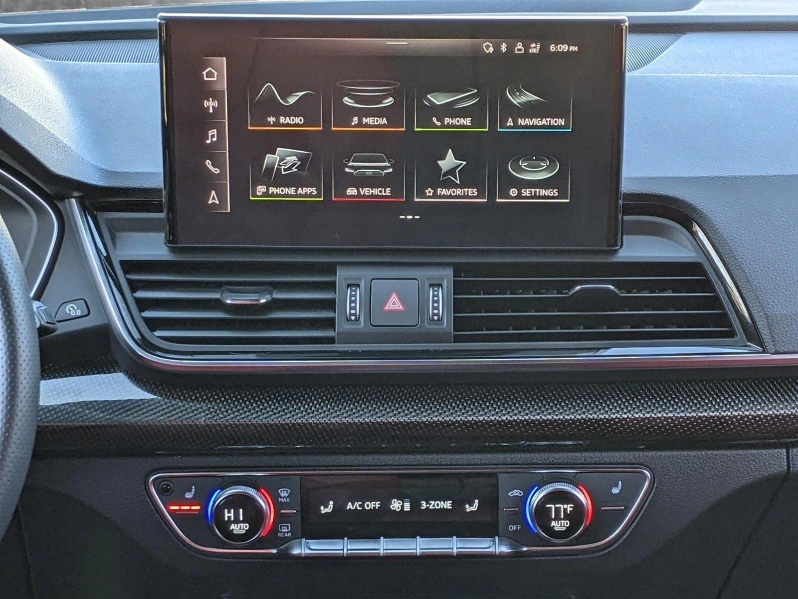 2023 Audi SQ5 Sportback Vehicle Photo in TIMONIUM, MD 21093-2300
