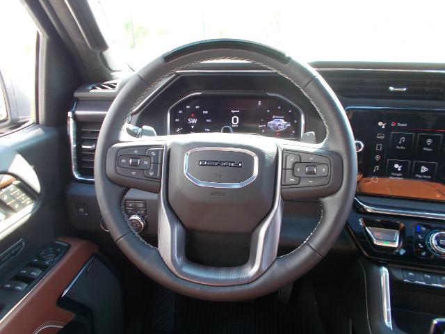 2025 GMC Sierra 1500 Vehicle Photo in LOWELL, MA 01852-4336