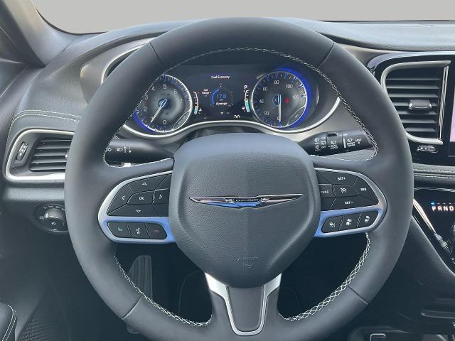 2025 Chrysler Pacifica Vehicle Photo in Kaukauna, WI 54130