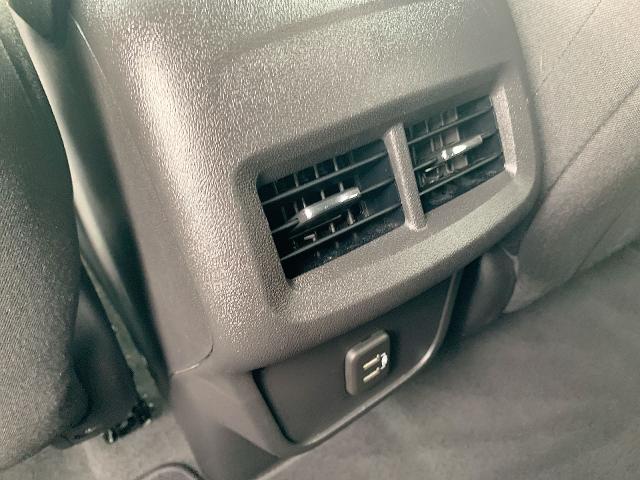 2022 Chevrolet Equinox Vehicle Photo in MOON TOWNSHIP, PA 15108-2571