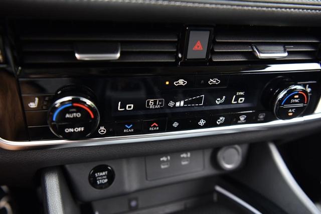 2025 Nissan Rogue Vehicle Photo in Ballwin, MO 63011