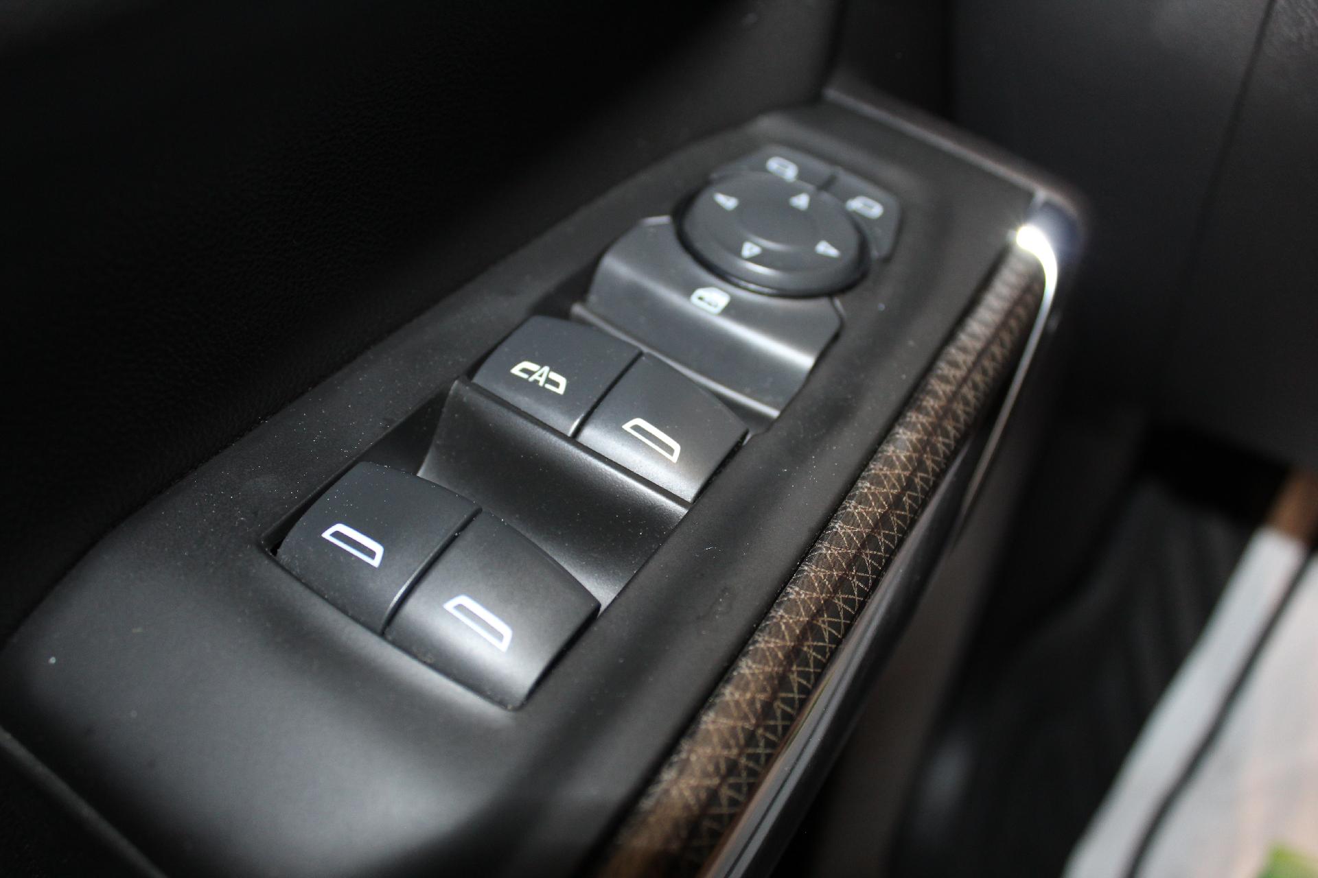 2020 Chevrolet Silverado 1500 Vehicle Photo in NORTHAMPTON, MA 01060-1120