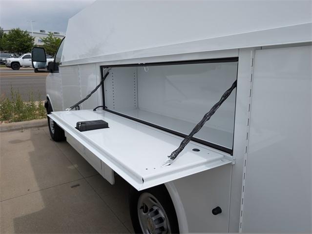2024 Chevrolet Express Commercial Cutaway Vehicle Photo in ENGLEWOOD, CO 80113-6708