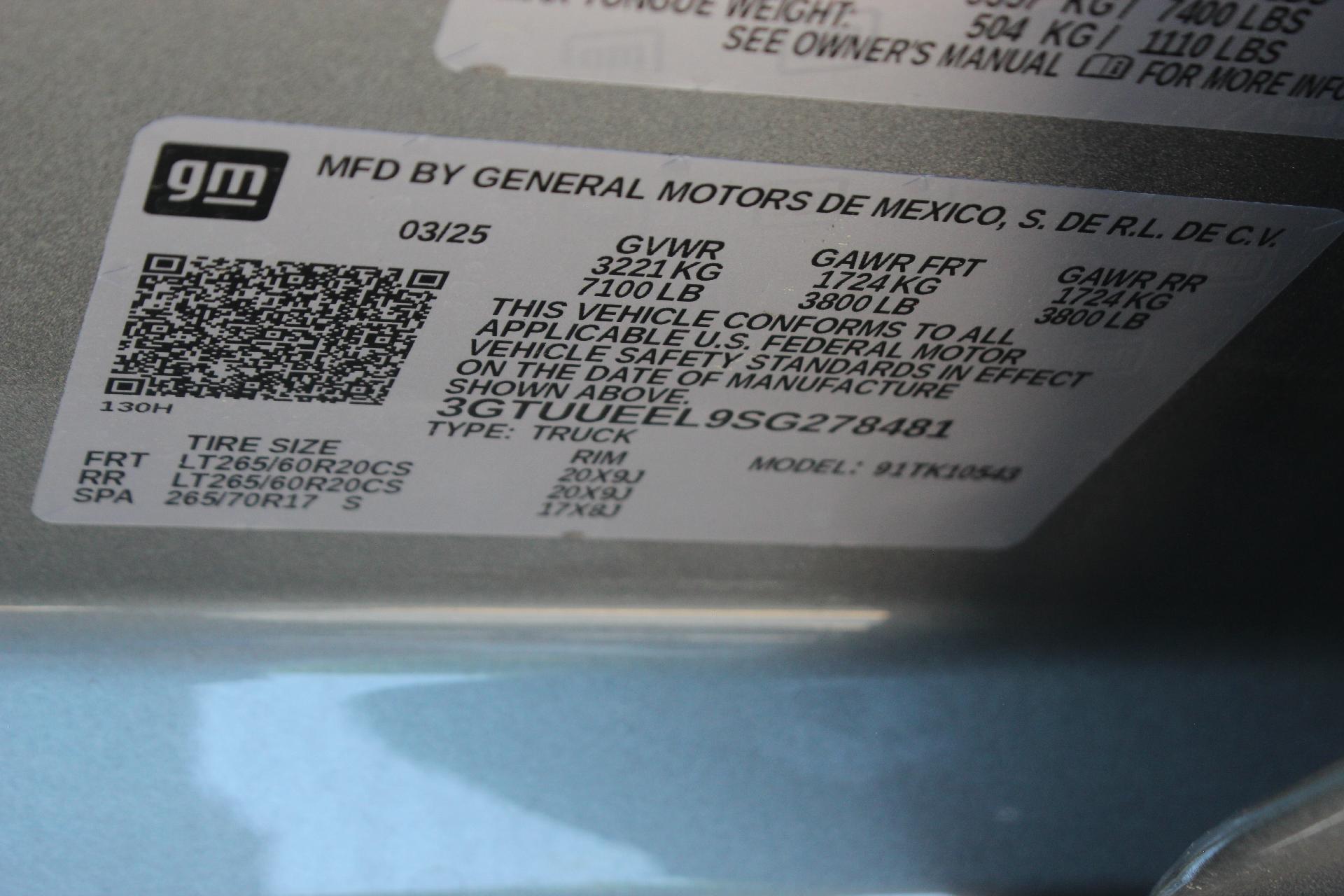 2025 GMC Sierra 1500 Vehicle Photo in AURORA, CO 80012-4011