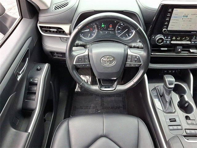 2020 Toyota Highlander Vehicle Photo in LANCASTER, PA 17601-0000