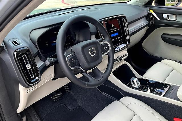 2026 Volvo XC40 Vehicle Photo in Houston, TX 77007