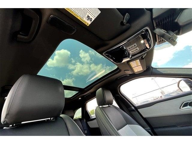 2024 Land Rover Range Rover Velar Vehicle Photo in Grapevine, TX 76051