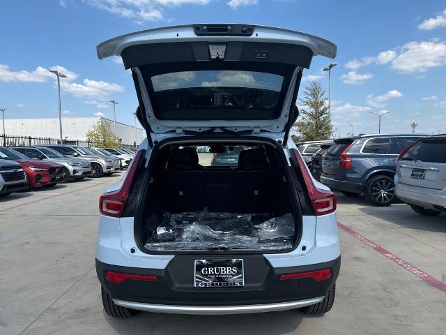 2025 Volvo XC40 Vehicle Photo in Grapevine, TX 76051