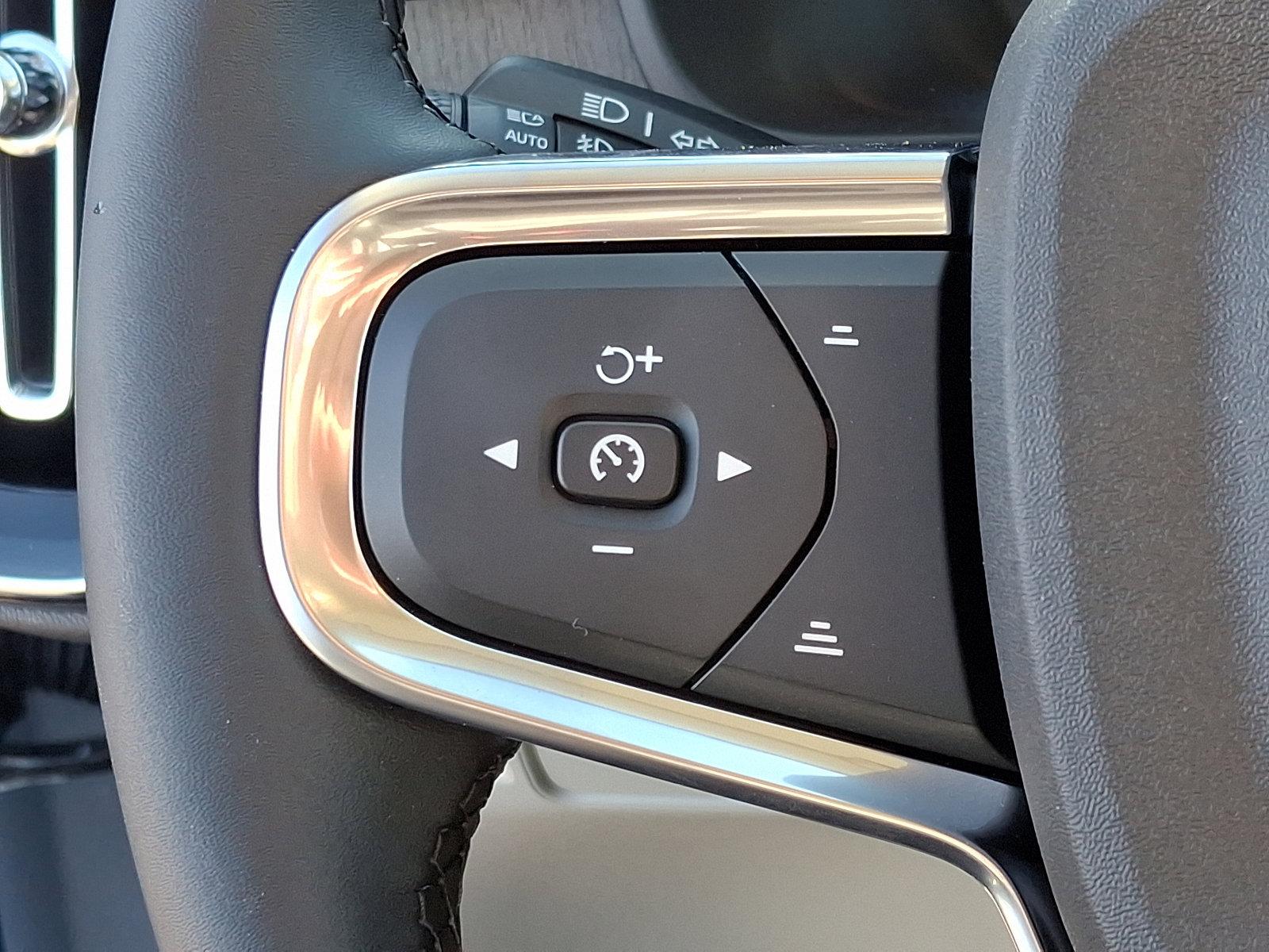 2025 Volvo XC40 Vehicle Photo in Trevose, PA 19053