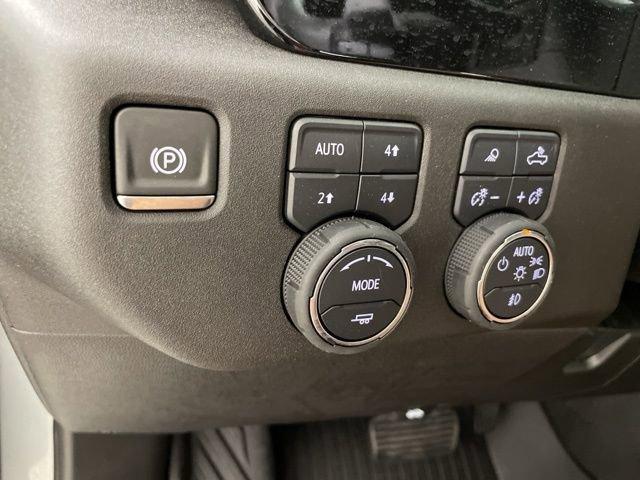 2025 Chevrolet Silverado 1500 Vehicle Photo in PHOENIX, AZ 85014-3381