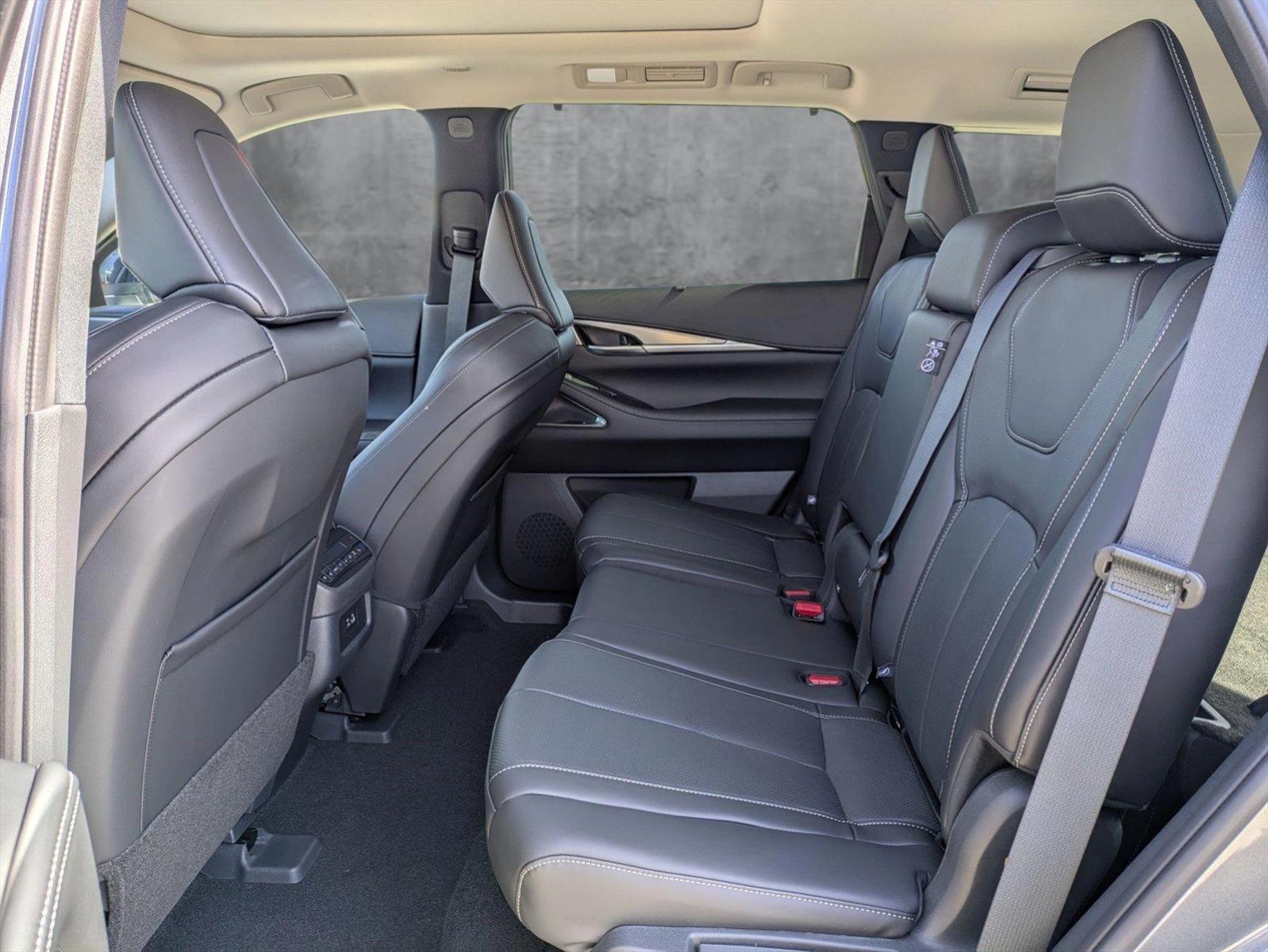 2025 INFINITI QX60 Vehicle Photo in Tustin, CA 92782