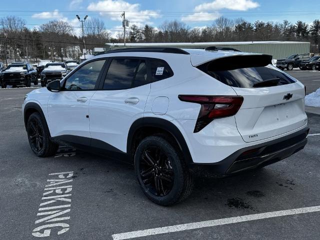 2025 Chevrolet Trax Vehicle Photo in GARDNER, MA 01440-3110