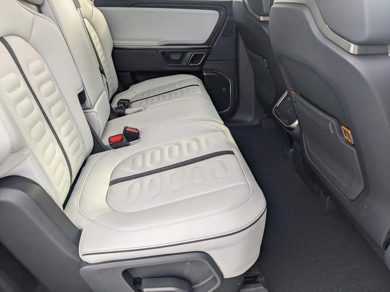 2023 Rivian R1S Vehicle Photo in WEST PALM BEACH, FL 33407-3296