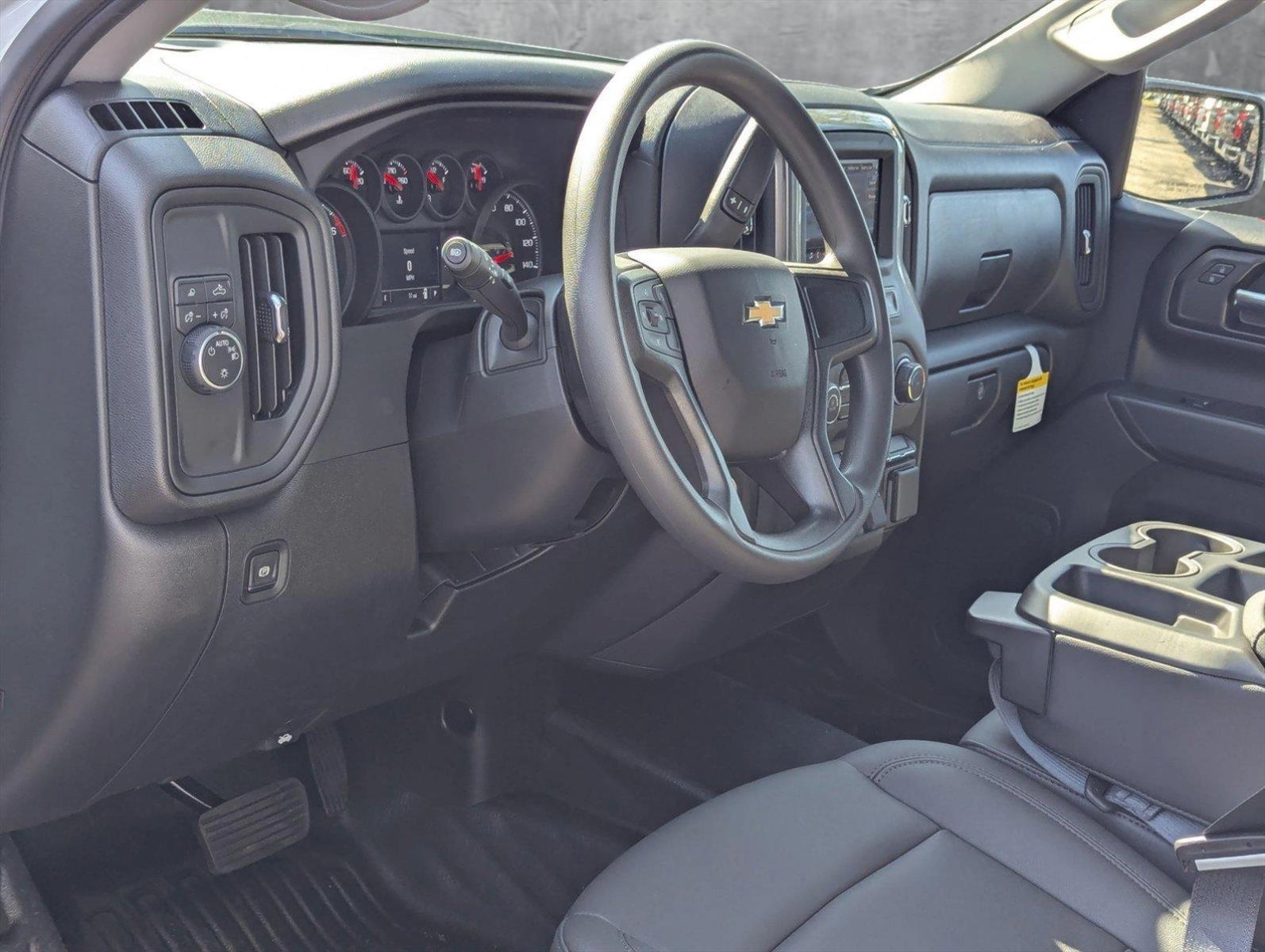 2025 Chevrolet Silverado 1500 Vehicle Photo in GREENACRES, FL 33463-3207