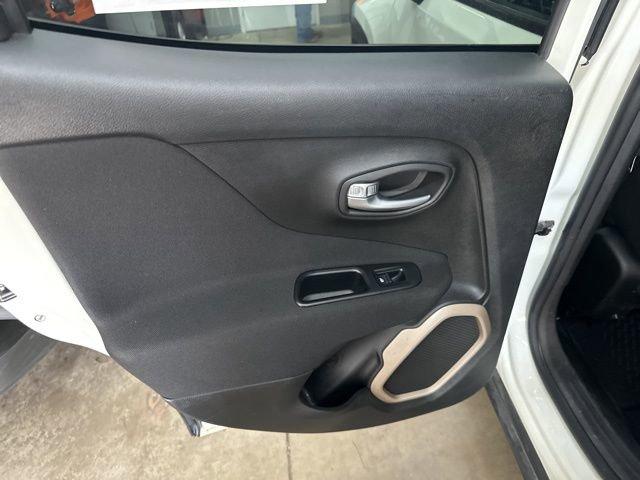 2016 Jeep Renegade Vehicle Photo in MEDINA, OH 44256-9631