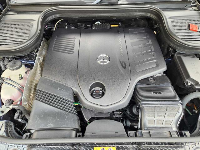 2025 Mercedes-Benz GLS Vehicle Photo in HOUSTON, TX 77079