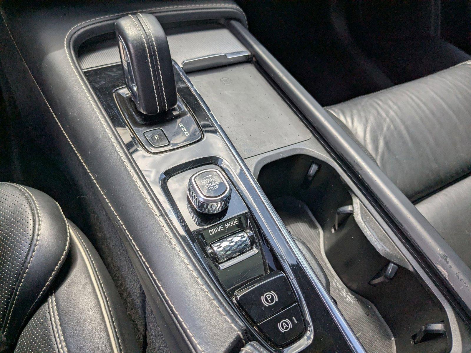 2021 Volvo XC90 Vehicle Photo in Miami, FL 33015