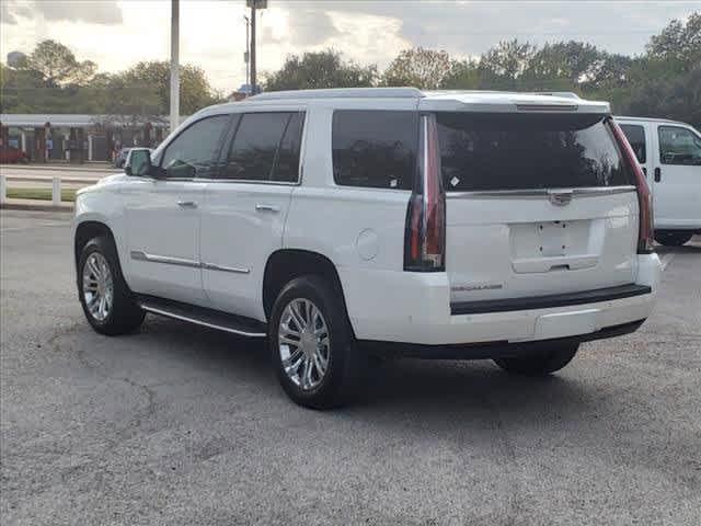 2017 Cadillac Escalade Vehicle Photo in DENTON, TX 76210-9321