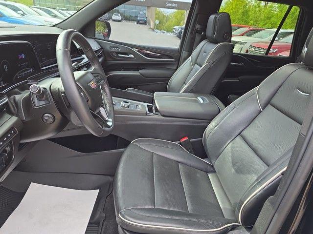 2022 Cadillac Escalade Vehicle Photo in Pleasant Hills, PA 15236