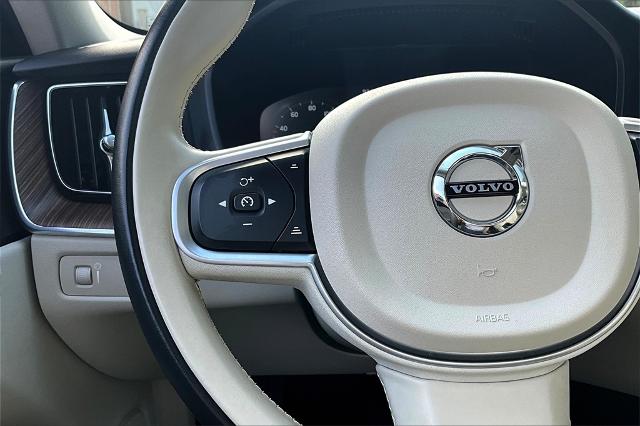 2021 Volvo XC60 Vehicle Photo in Houston, TX 77007
