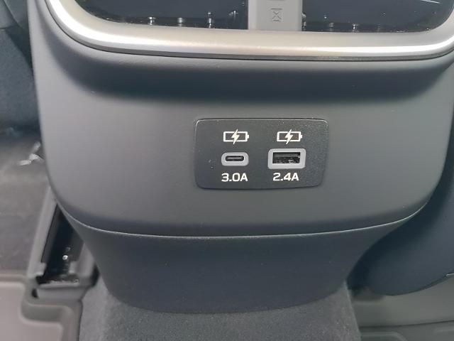 2025 Subaru Outback Vehicle Photo in Green Bay, WI 54304