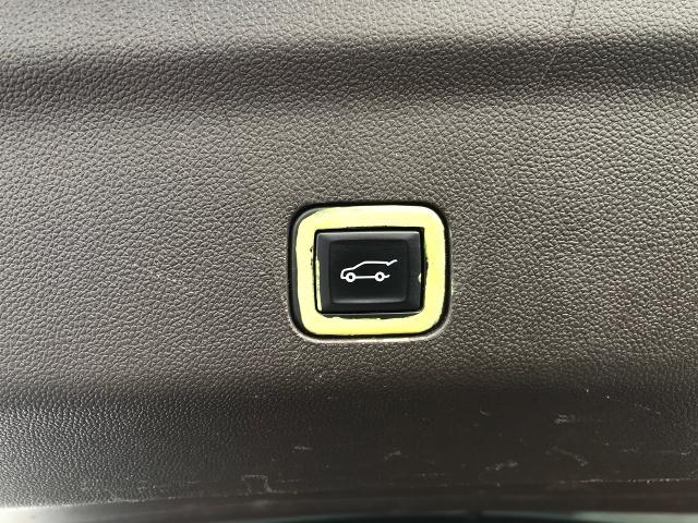 2022 Cadillac Escalade Vehicle Photo in GREEN BAY, WI 54303-3330