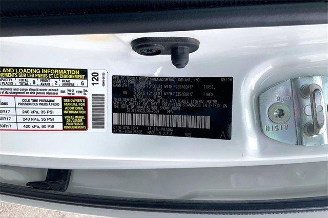 2020 Toyota Sienna Vehicle Photo in KANSAS CITY, MO 64114-4502