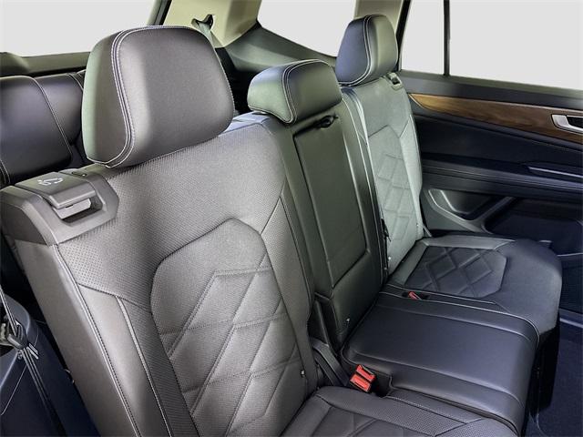 2024 Volkswagen Atlas Vehicle Photo in Puyallup, WA 98371