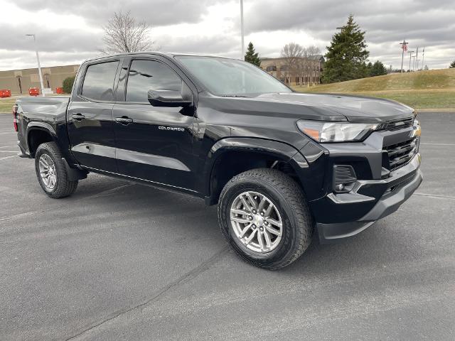 View vehicle photo 7