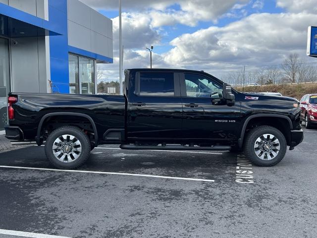 2025 Chevrolet Silverado 2500 HD Vehicle Photo in GARDNER, MA 01440-3110