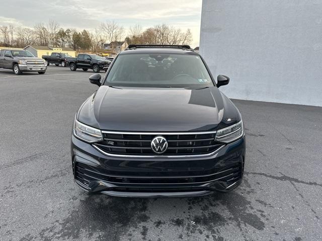 Used 2022 Volkswagen Tiguan SE R-LINE BLACK with VIN 3VV8B7AX2NM055234 for sale in Mechanicsburg, PA