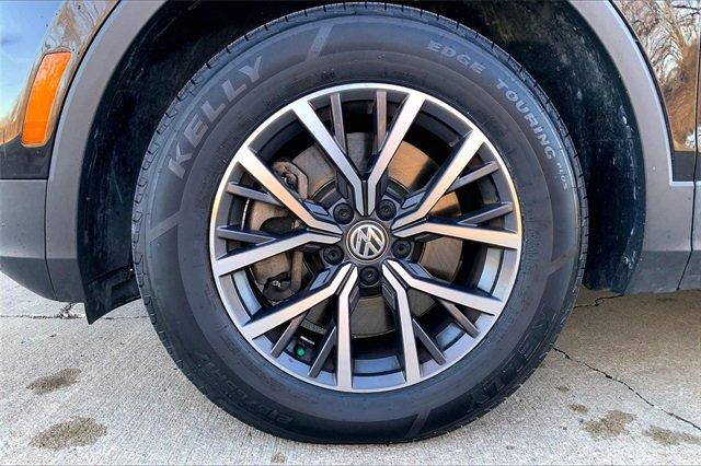 2019 Volkswagen Tiguan Vehicle Photo in KANSAS CITY, MO 64114-4502