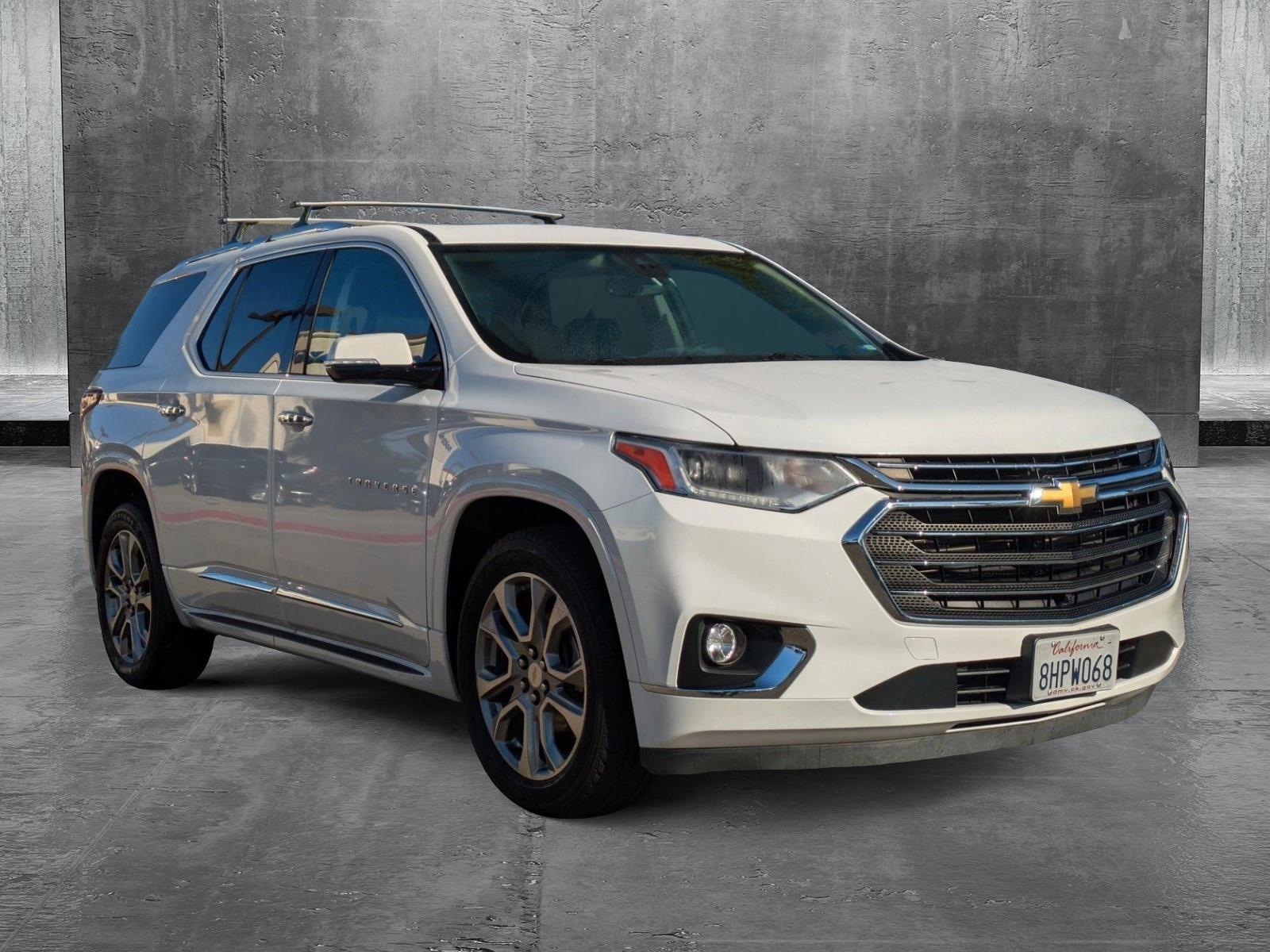 2019 Chevrolet Traverse Vehicle Photo in VALENCIA, CA 91355-1705