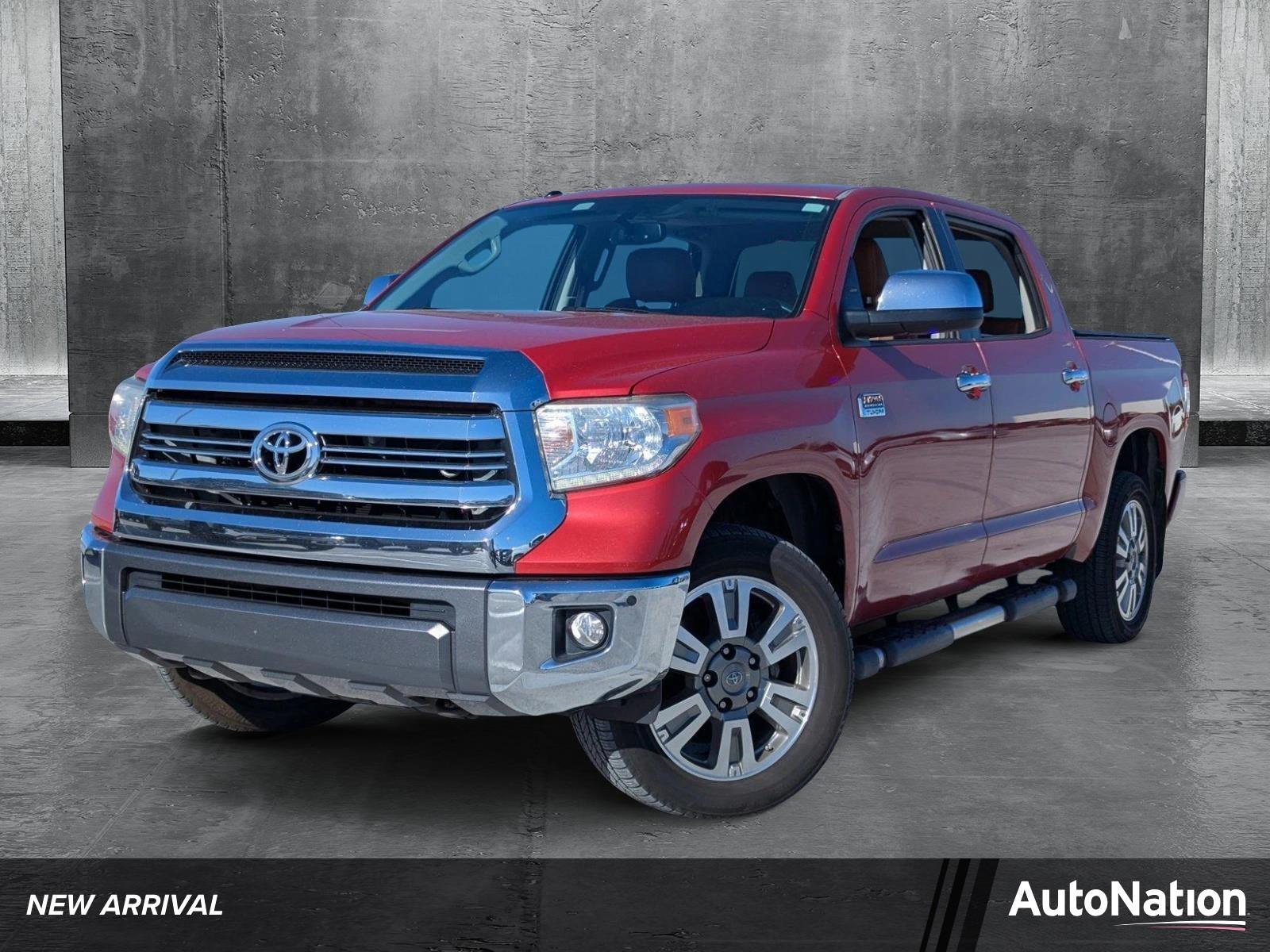 2017 Toyota Tundra 4WD Vehicle Photo in Ft. Myers, FL 33907