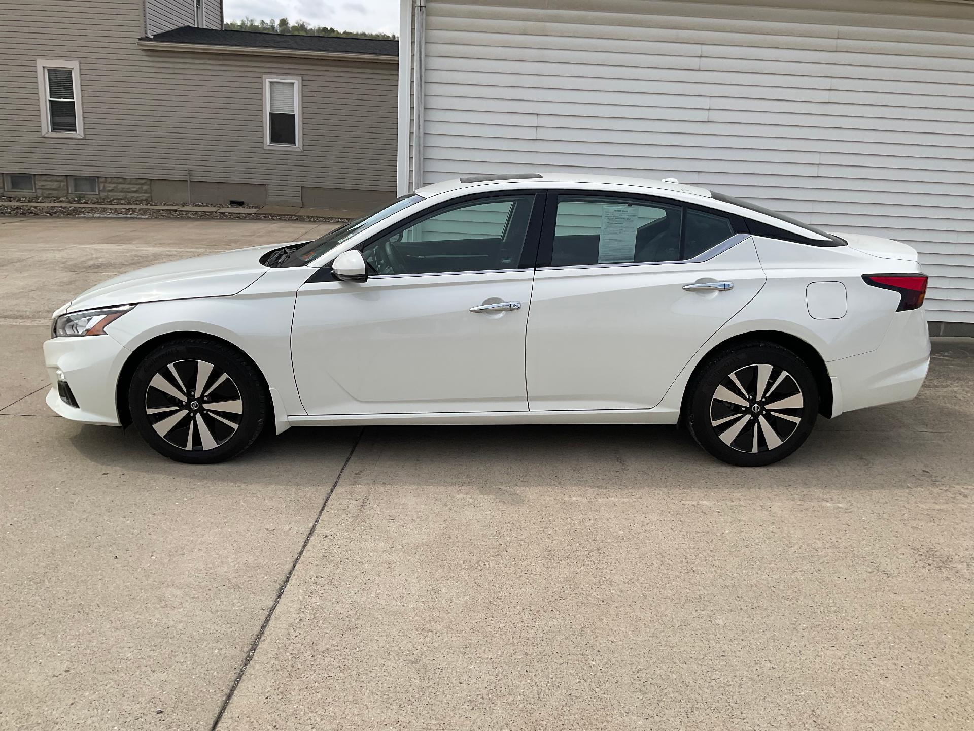 Used 2022 Nissan Altima SL with VIN 1N4BL4EW3NN420775 for sale in Moundsville, WV